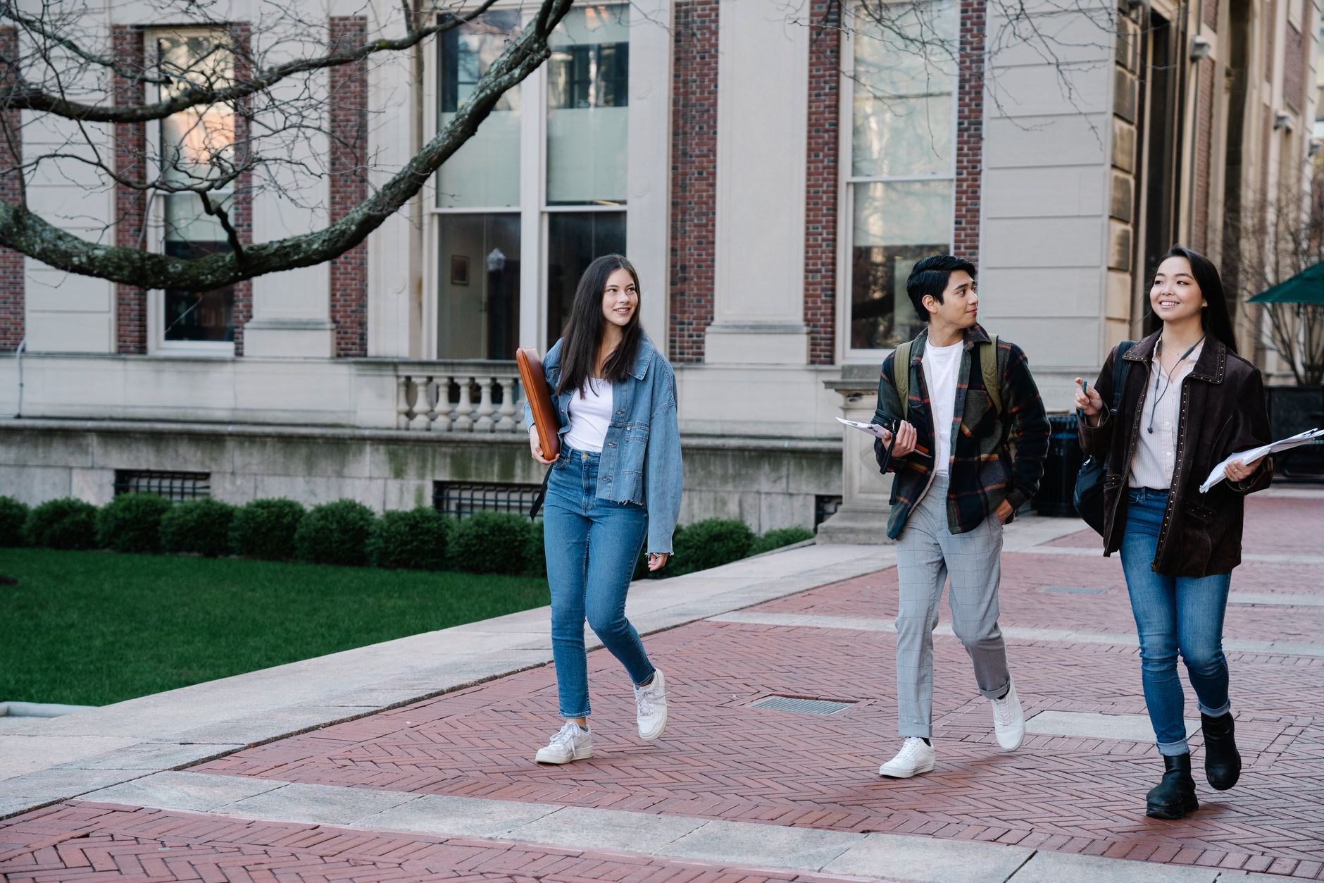 澳洲大学语言要求2026完整指南：雅思PTE托福对照